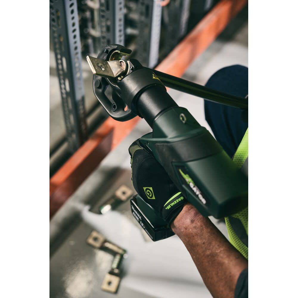 Greenlee 12 Ton Battery Crimper Kit with 12V Charger and Two 18V 4Ah Batteries, large image number 4