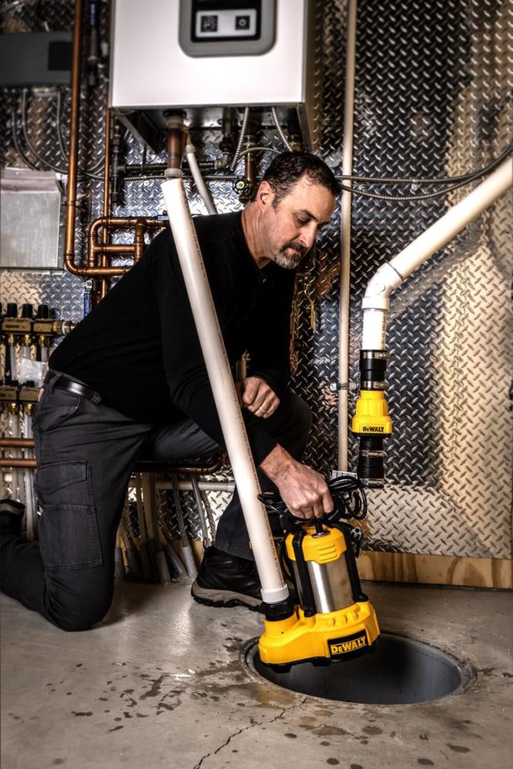 DEWALT Submersible Sump Pump 1/2 HP Stainless Steel/Cast Iron Vertical, large image number 9