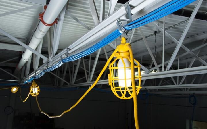 Bergen Industries 100 Ft. 14/2 SJTW 10-Cage Temporary Work Light Stringer 15A Male/Female Ends Yellow, large image number 2