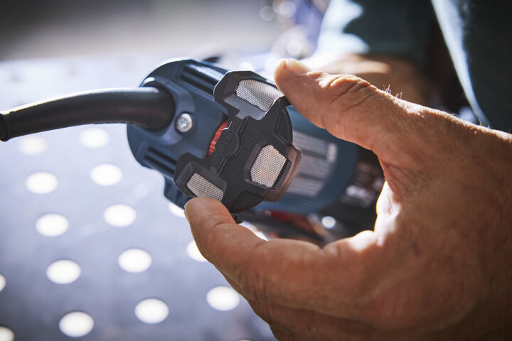 Bosch Recon 5 Inch X-LOCK Angle Grinder with Brake and No Lock-On Paddle Switch, Reconditioned, large image number 7