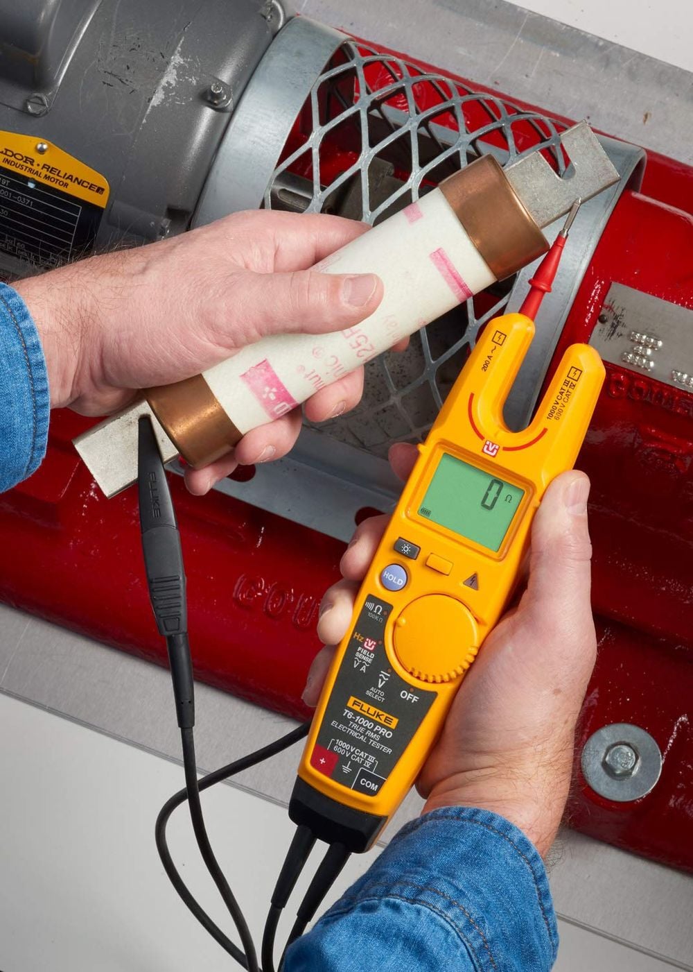 Fluke T6-1000 200A 1000V Battery-Powered Electrical Tester, large image number 4