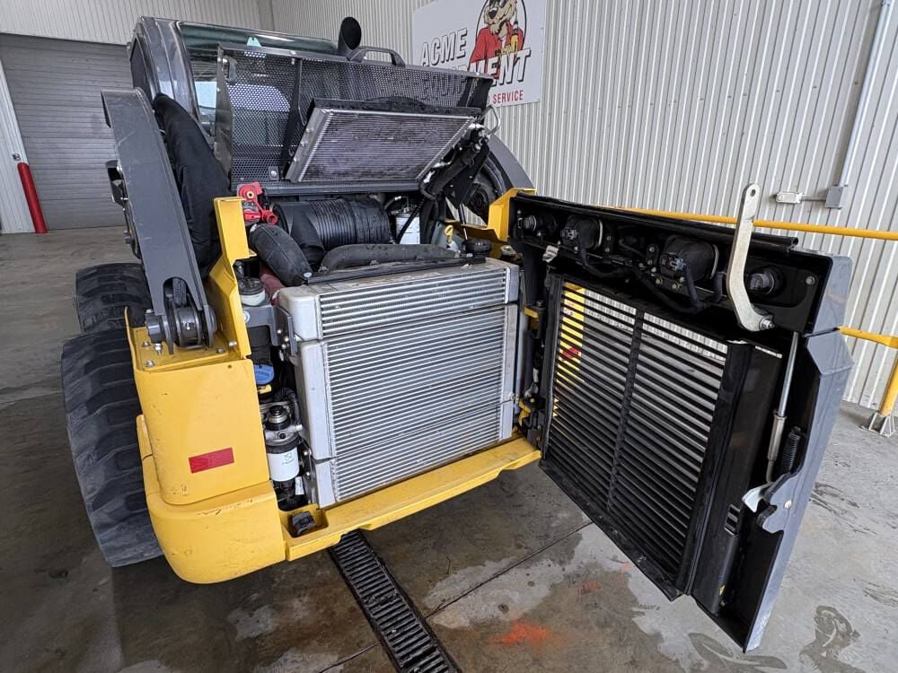 New Holland L334 90HP Wheeled Skid Steer Loader Used 2022, large image number 9