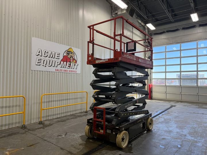Skyjack SJIII4632 32 Ft Electric Slab Scissor Lift Used 2016, large image number 7