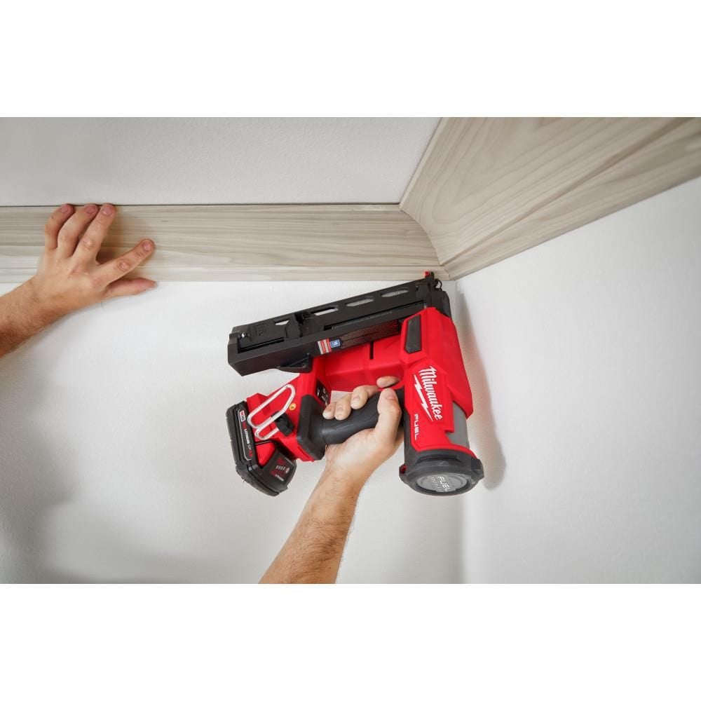 Milwaukee M18 FUEL 16 Gauge Angled Finish Nailer Kit, large image number 9