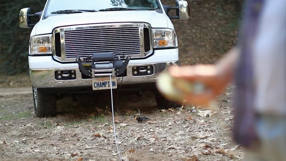 Champion Power Equipment 10000-Lb Truck/SUV Winch Kit with Speed Mount and Remote Control, large image number 4