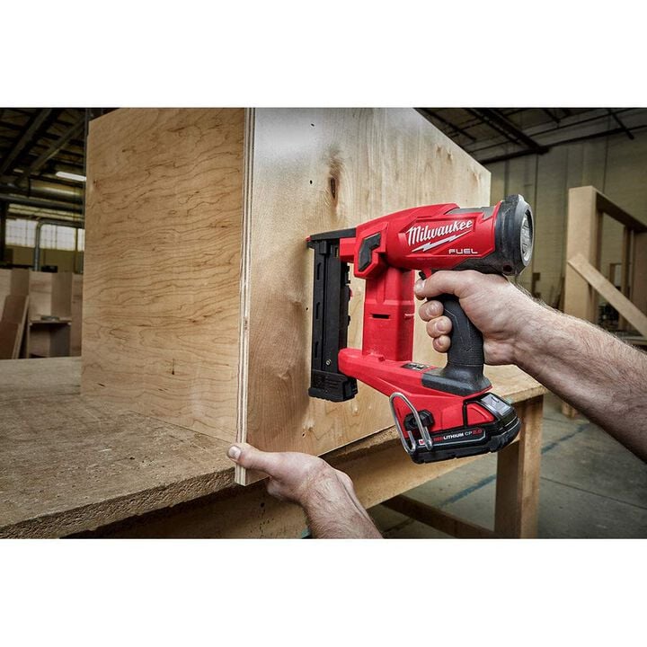 Milwaukee M18 1/4 Inch Narrow Crown Stapler and Redlithium CP2.0 Battery Bundle, large image number 8