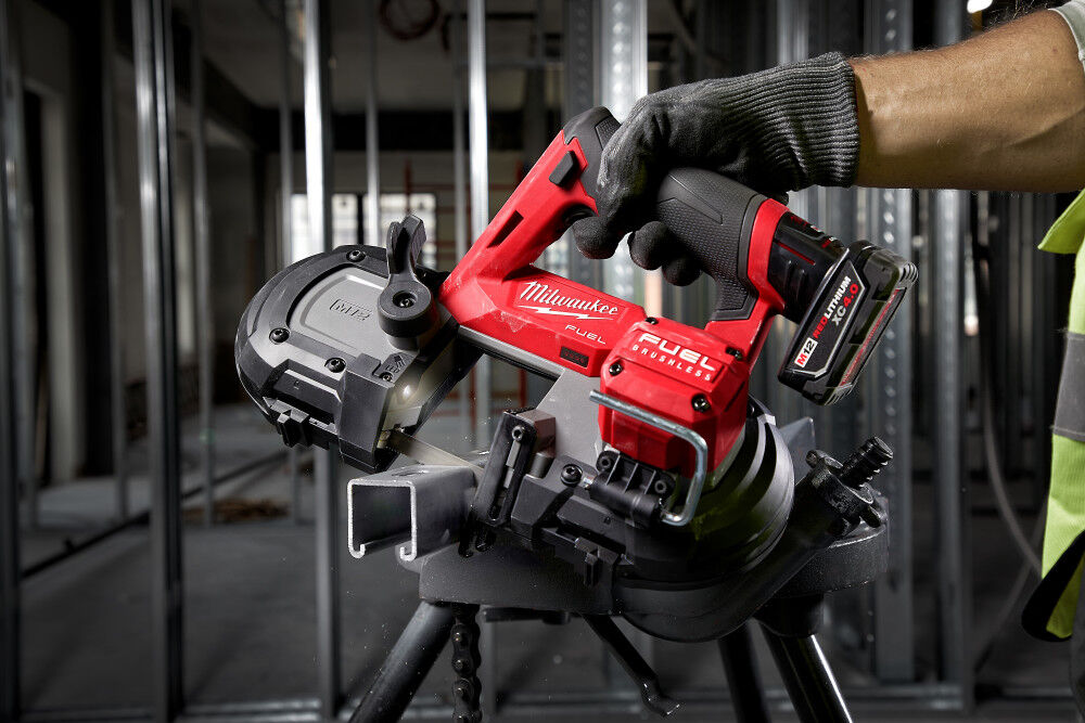 Milwaukee M12 FUEL Compact Band Saw Kit, large image number 20