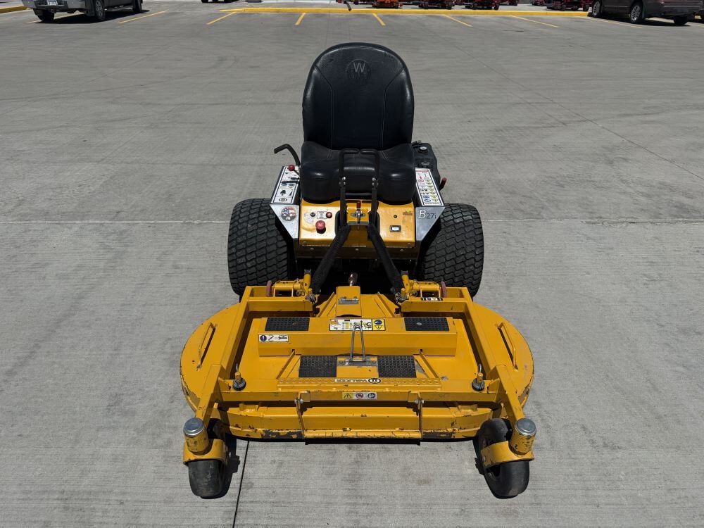 Walker B27i 48 Inch 26.5HP Zero-Turn Riding Mower Used 2021, large image number 2