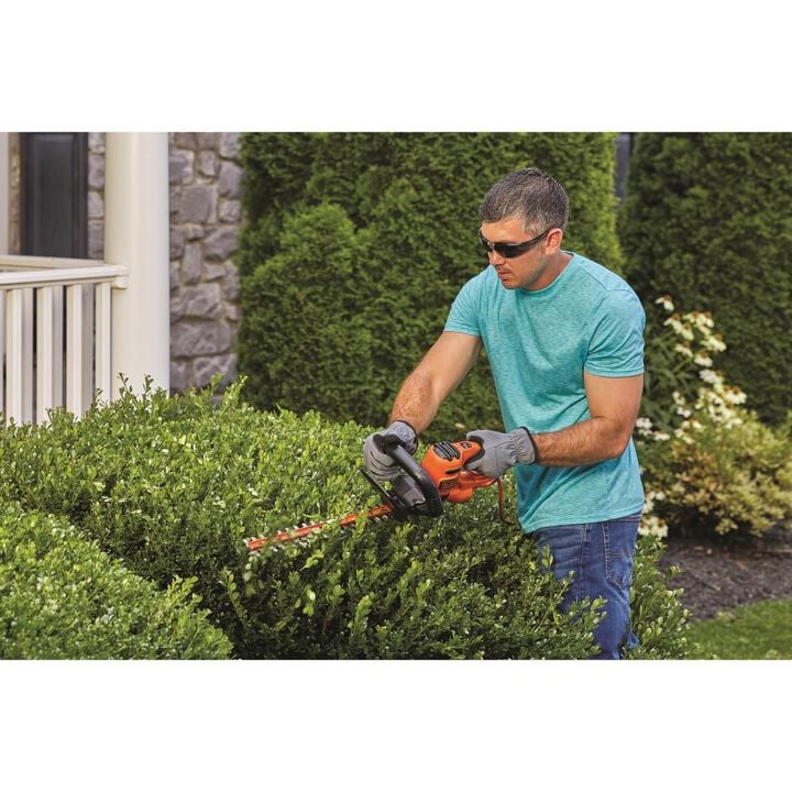 Black and Decker 16 Inch 120V Electric Hedge Trimmer, large image number 3