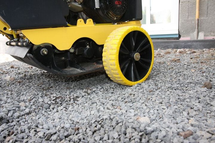 Bomag 15.7 Inch Reversible Vibratory Plate - Honda GX160 Engine, large image number 2