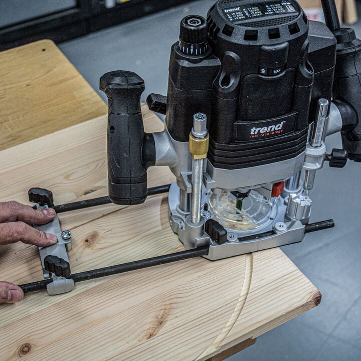 Trend T8 15A 1/2 Inch Dual-Mode Plunge Workshop Router, large image number 6