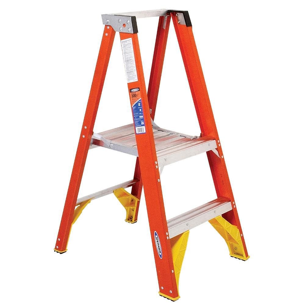 Werner 2 Ft Fiberglass Platform Ladder – P6202