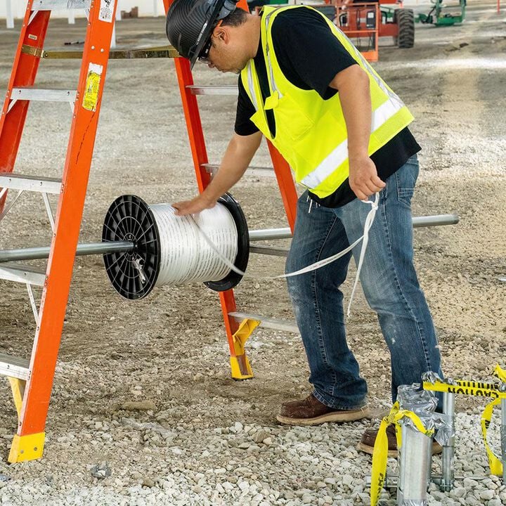Klein Tools Pull Tape 2500 lb x 3000', large image number 4