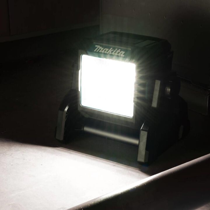 Makita Promotional 40V max XGT L.E.D. Work Light Cordless (Bare Tool), large image number 9
