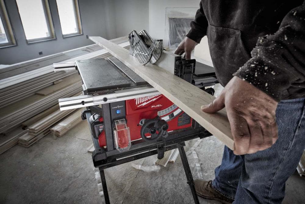 Milwaukee table top saw kit