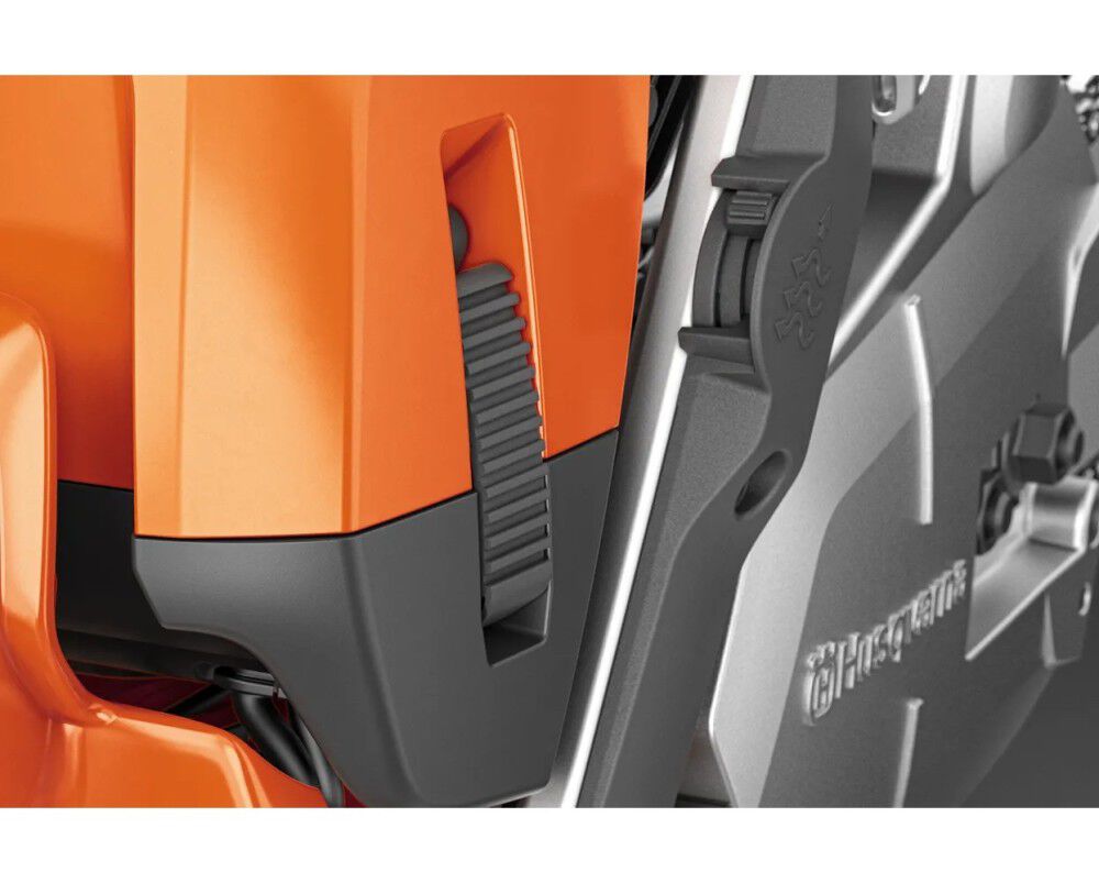 Husqvarna 562 XP G Mark II 18 Inch and C83 Chain 4.7HP Gas-Powered Chainsaw, large image number 8