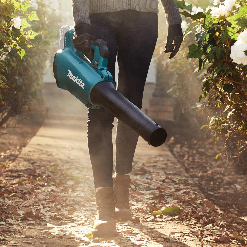 Makita 18V LXT Lithium-Ion Brushless Cordless Blower with Gutter Cleaning Attachment, large image number 6