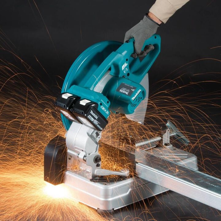 Makita Promotional 18V X2 LXT Lithium-Ion (36V) Brushless Cordless 14in Cut-Off Saw Kit (5.0Ah), large image number 4