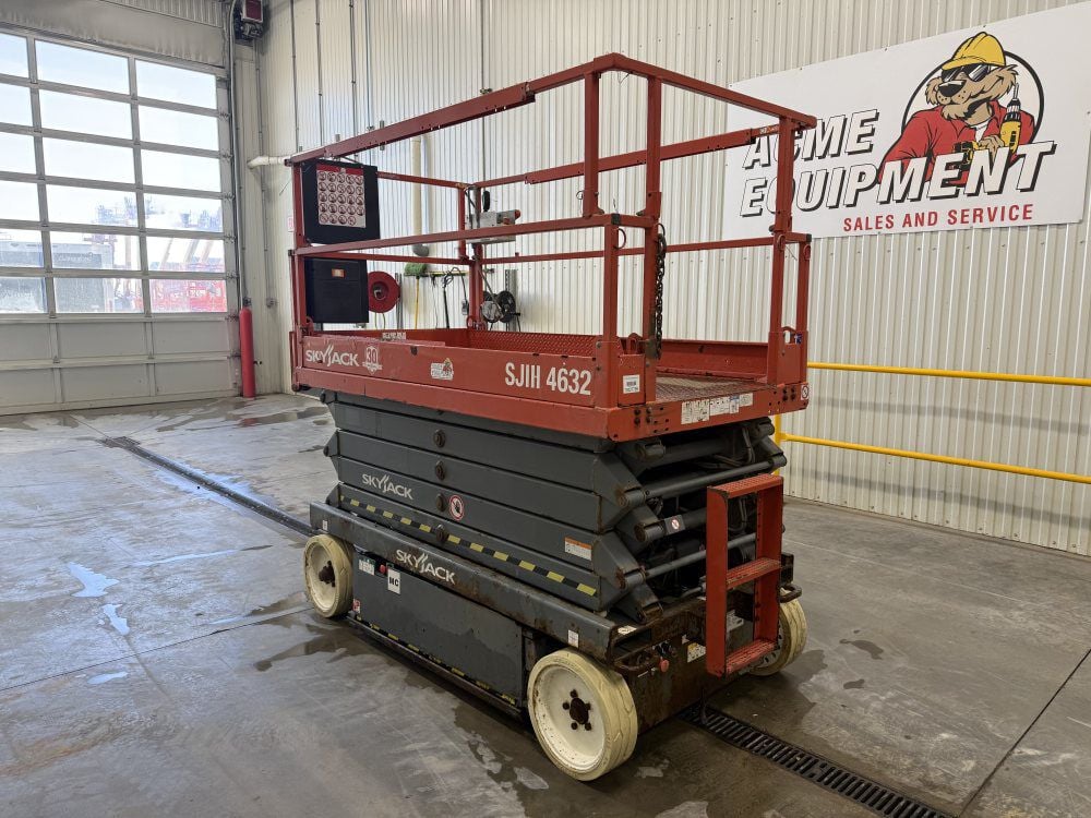 Skyjack SJIII4632 32 Ft Electric Slab Scissor Lift Used 2016, large image number 3