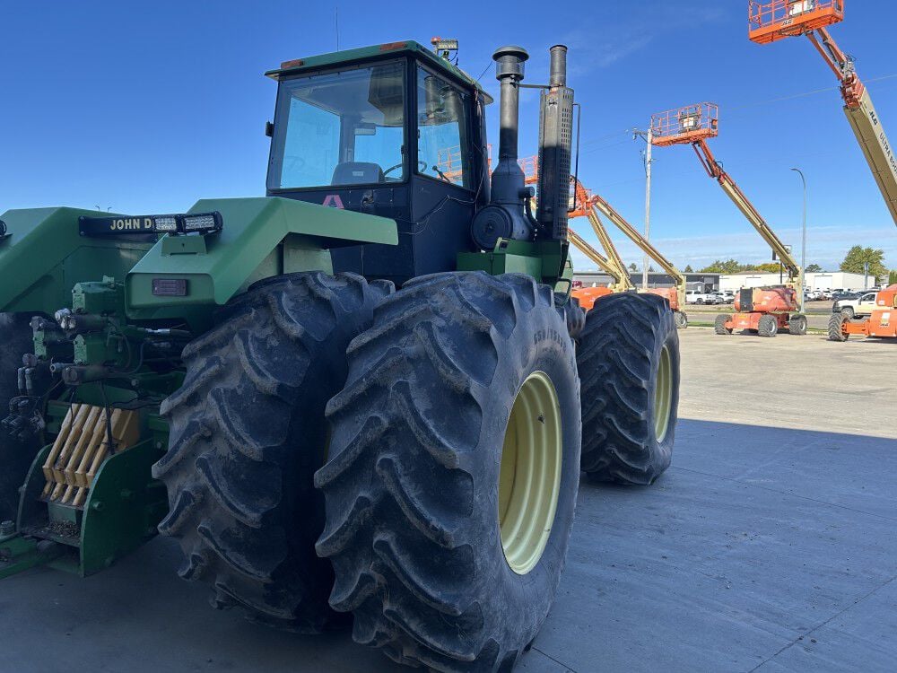 John Deere 8760 300HP 4WD Articulated Tractor Used 1988, large image number 4