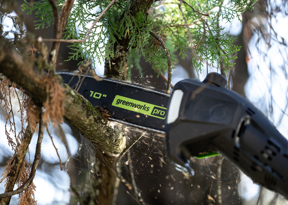 Greenworks 80V 10in Pole Saw with 2Ah Battery & Rapid Charger Kit