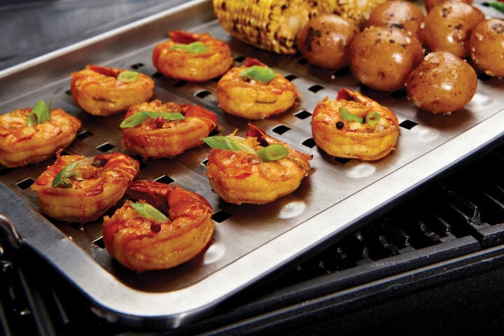 Broil King 16-in x 11-in Stainless Steel Flat Grilling Topper, large image number 4