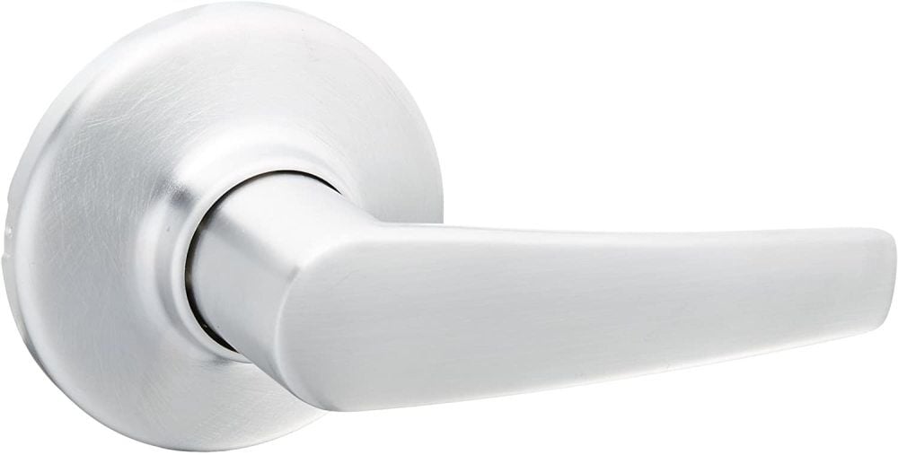 Kwikset Satin Chrome Hall/Closet Delta Passage Door Lever Set – 92001-522