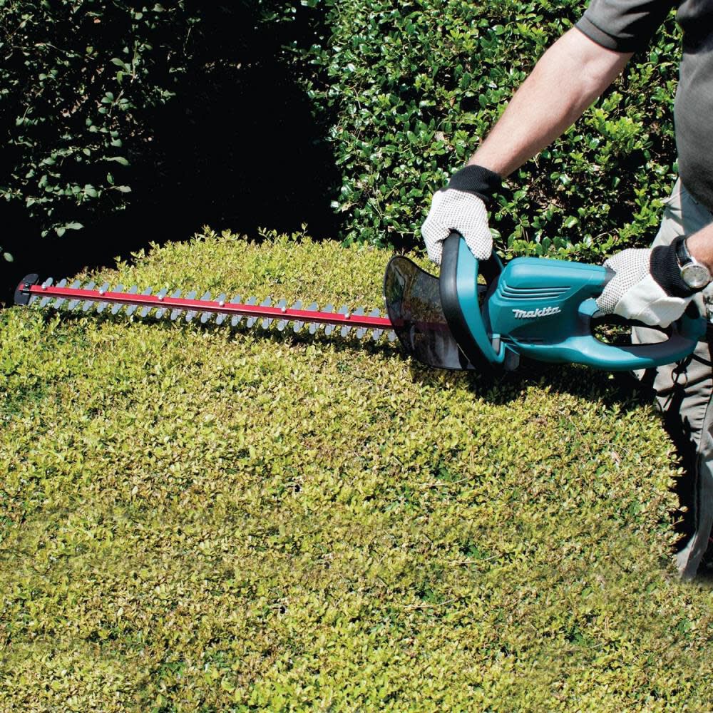 Makita 22 deals hedge trimmer