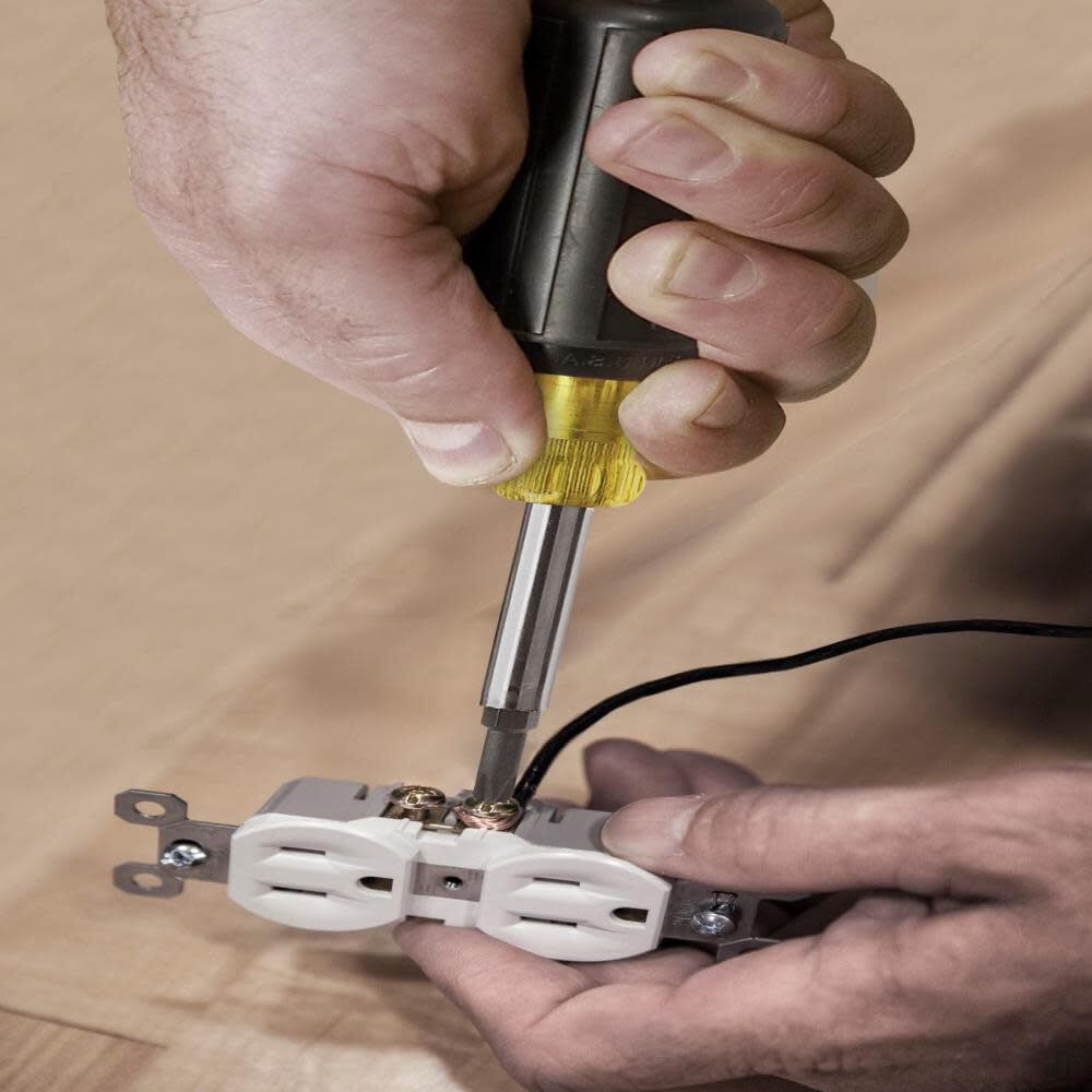 Klein Tools Multi-Bit Screwdriver/Nut Driver 5-in-1 Phillips, Slotted Bits, large image number 2