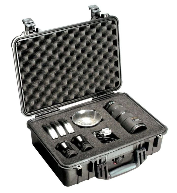 Pelican 1500 Black Hard Case 16.75In x 11.18In x 6.12In ID