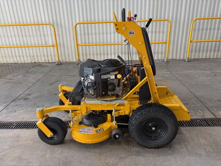 Hustler Surfer Pro 34 Inch Stand-On Zero-Turn Mower Used 2025, large image number 4
