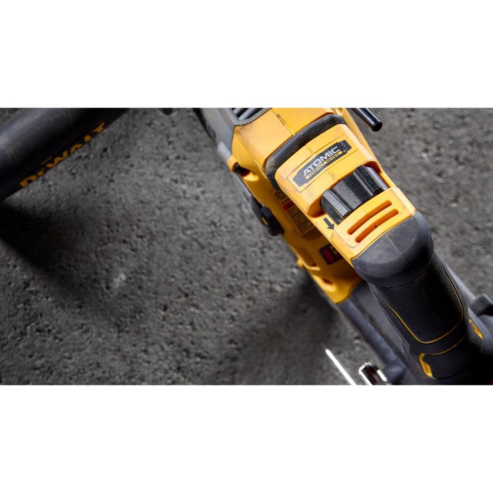 DEWALT ATOMIC 20V MAX 5/8in Brushless SDS PLUS Rotary Hammer Kit Simolary simolary.com 19