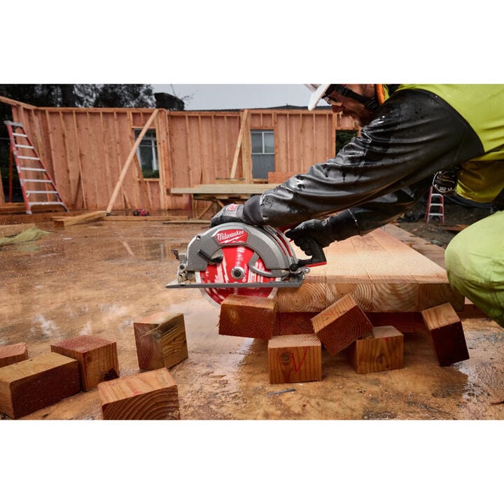 Milwaukee M18 FUEL 10-1/4 Inch Rear Handle Circular Saw Kit and 10-1/4 Inch 28T Thick Kerf Framing Circular Saw Blade Bundle, large image number 15