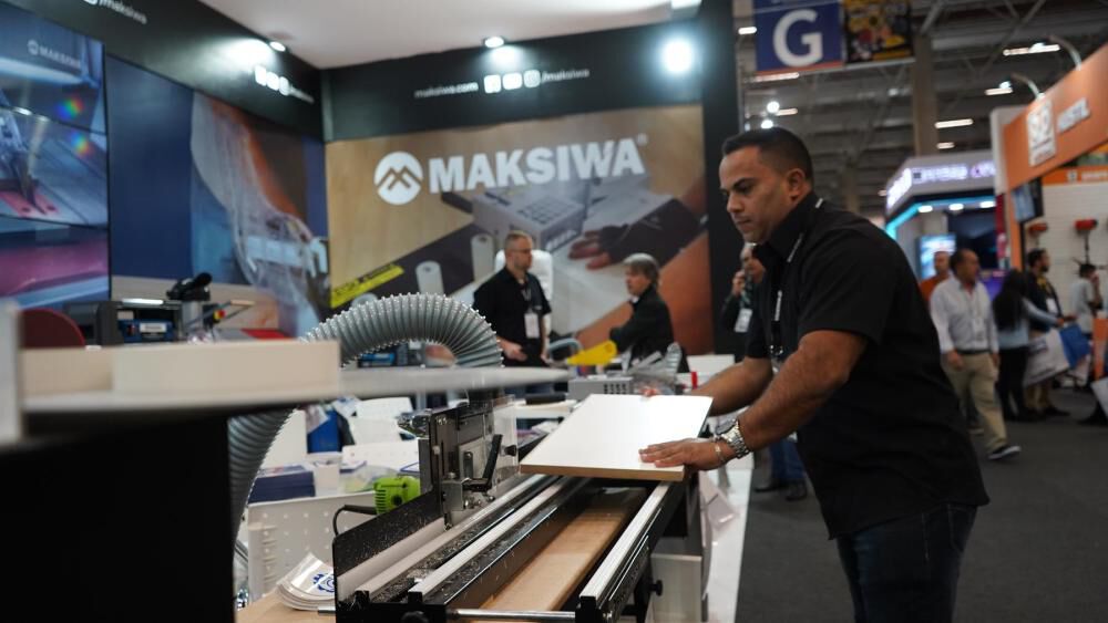 Maksiwa International Portable Edgebander and Trimming Machine Bundle, large image number 17