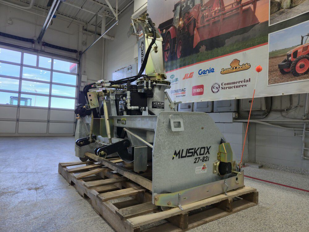MUSKOX 82 Inch Inverted PTO Snow Blower, large image number 7
