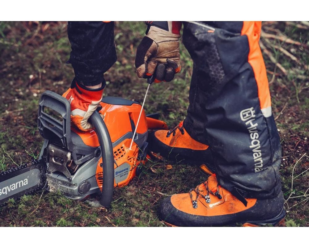 Husqvarna 564 XP G Fuel Injected 20 Inch X-Tough RSN 3/8 Inch C85 Chainsaw, large image number 6