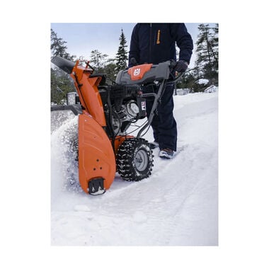 Husqvarna ST 330 Residential Snow Blower 30in 369cc, large image number 7