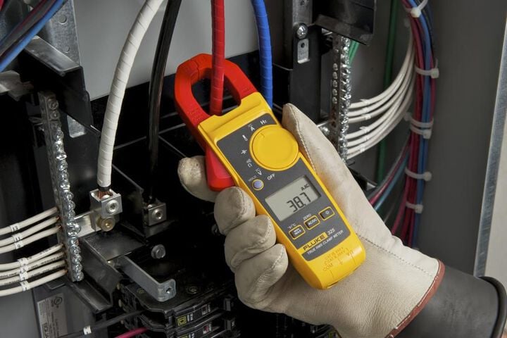 Fluke True RMS Clamp Meter, large image number 1