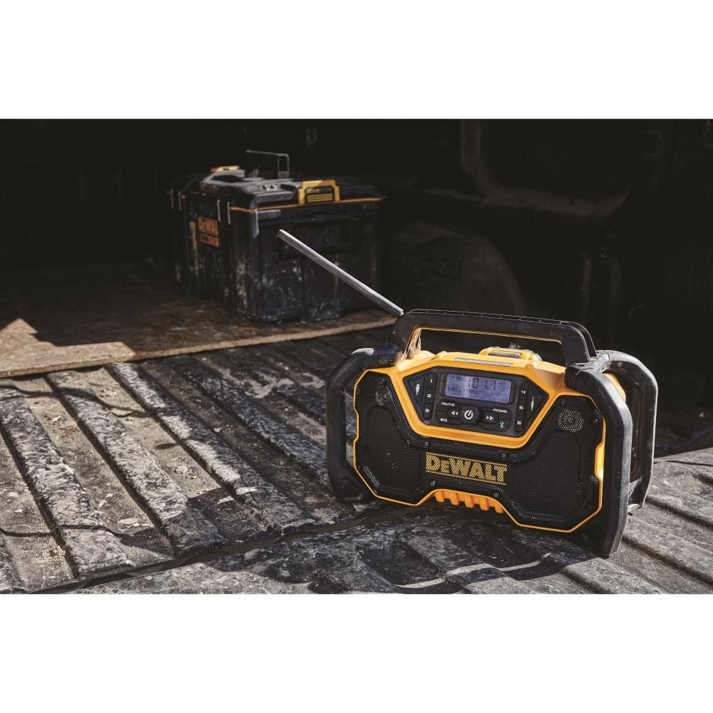 DEWALT 12V/20V MAX Bluetooth Cordless Jobsite Radio, large image number 10