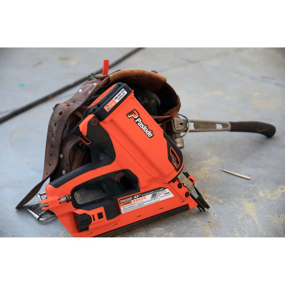 Paslode CFN325XP Cordless XP 30 Deg Battery Powered Framing Nailer