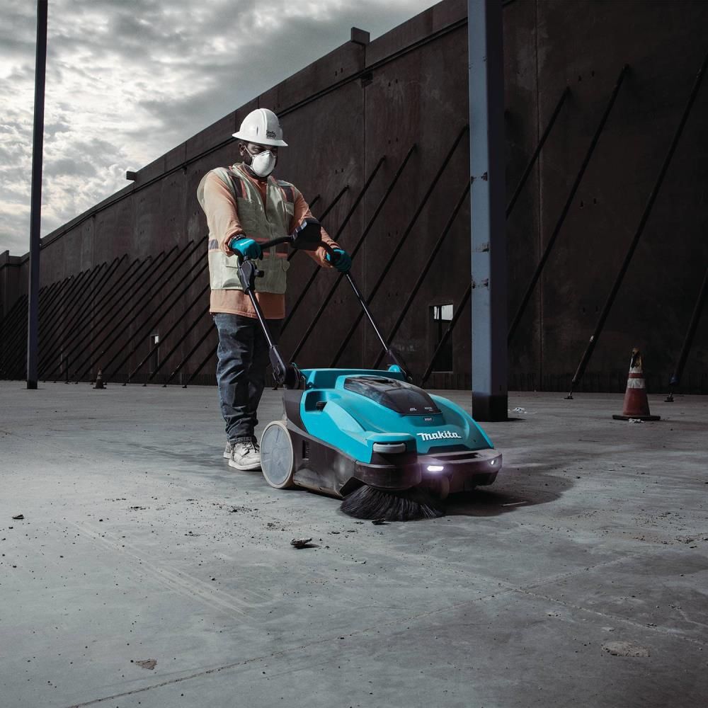 Makita 40V max XGT 25-1/2 Inch Cordless Vacuum Sweeper 8 Ah Kit, large image number 8