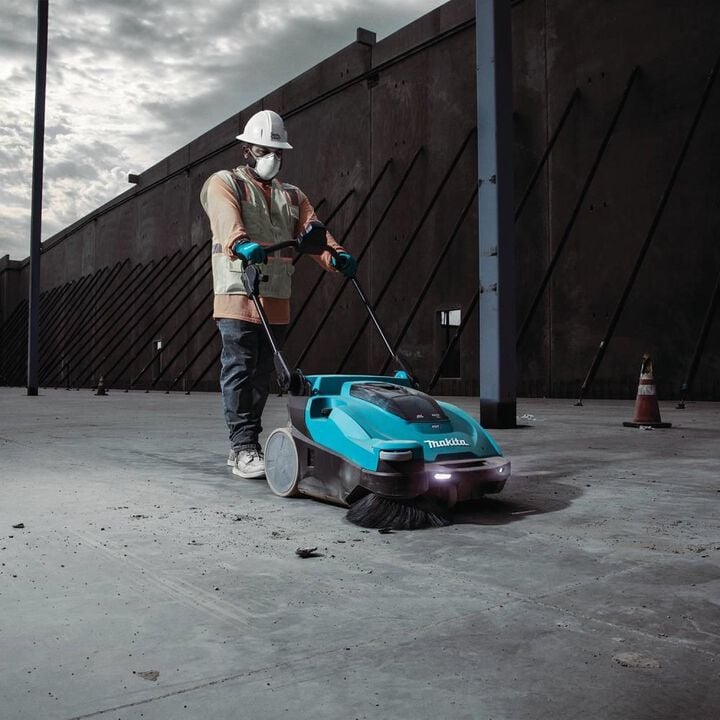 Makita 40V max XGT 25-1/2 Inch Cordless Vacuum Sweeper 8 Ah Kit, large image number 7