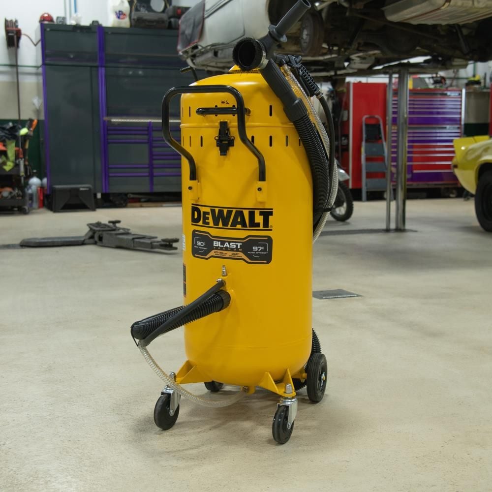 DEWALT Portable Abrasive BlastVac, large image number 13