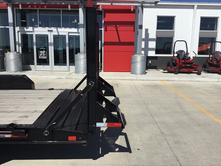Diamond C LPX 18 Ft Low Profile Equipment Trailer, large image number 7
