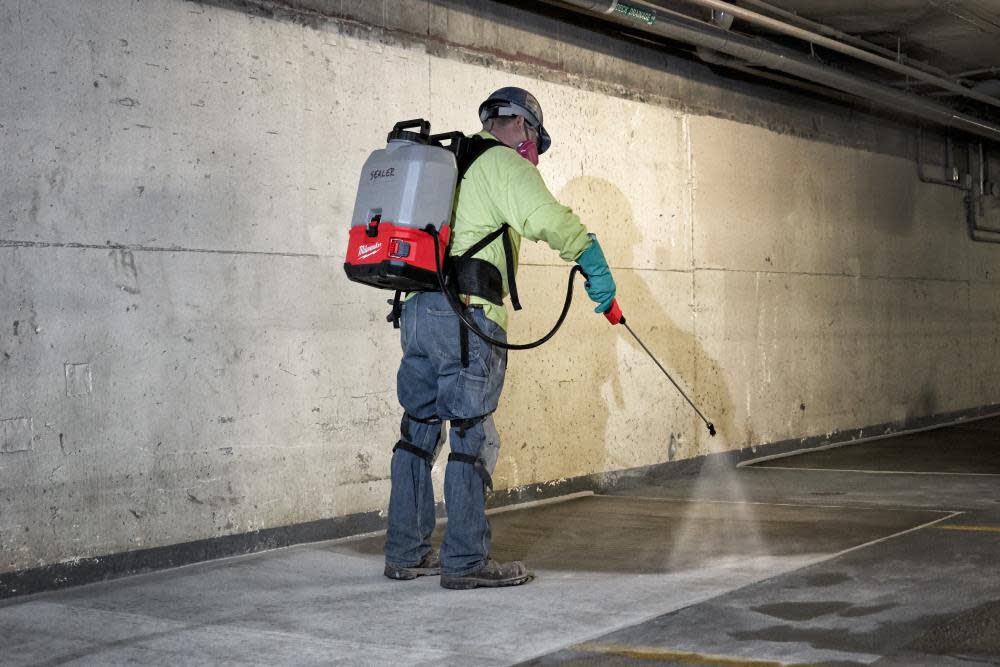Milwaukee m18 store backpack sprayer