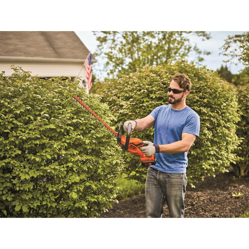 Black and Decker 40 V MAX 22-in Hedge Trimmer LHT2240C from Black and Decker  - Acme Tools