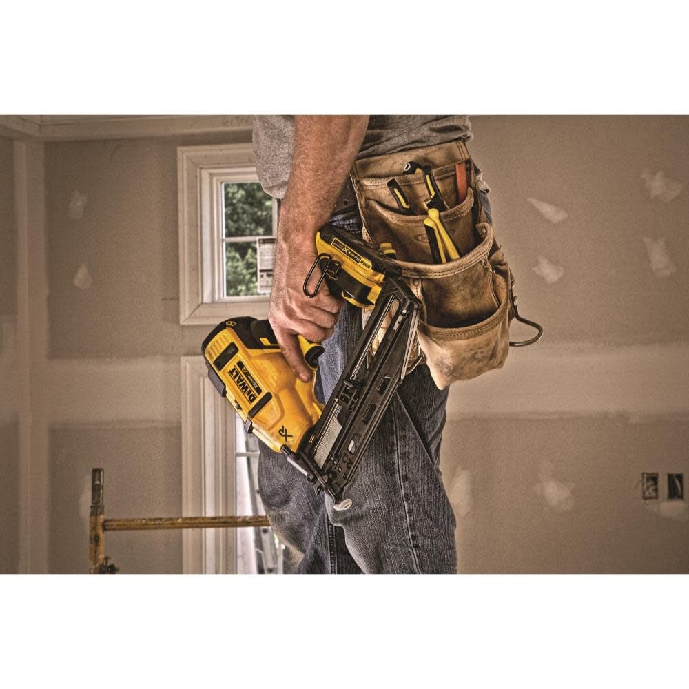 DEWALT 20 V MAX 16 Gauge Angled Cordless Finish Nailer Kit Simolary simolary.com 15