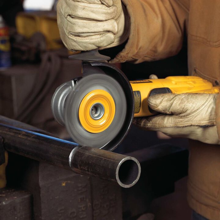 DEWALT 4 In. x 5/8 In. to 11 HP .020 Carbon Stringer Wire Wheel, large image number 3
