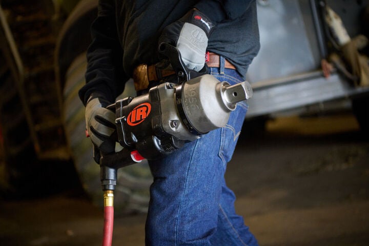 Ingersoll Rand 1-1/2 Inch Air Impact Wrench, 5450 Ft-Lb D-Handle, large image number 3