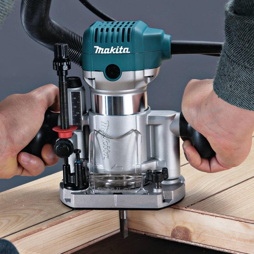 Plunge base store for makita router